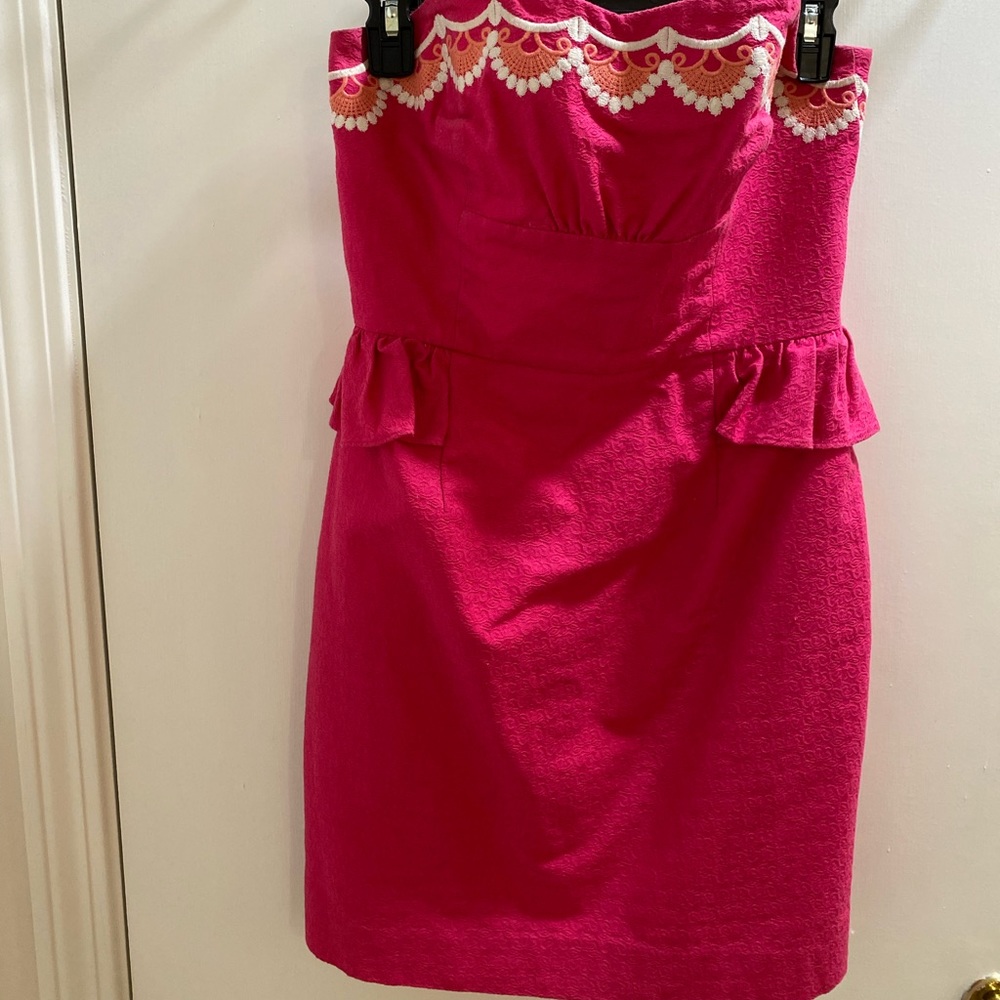 Adorable pink strapless Lilly Pulitzer dress!